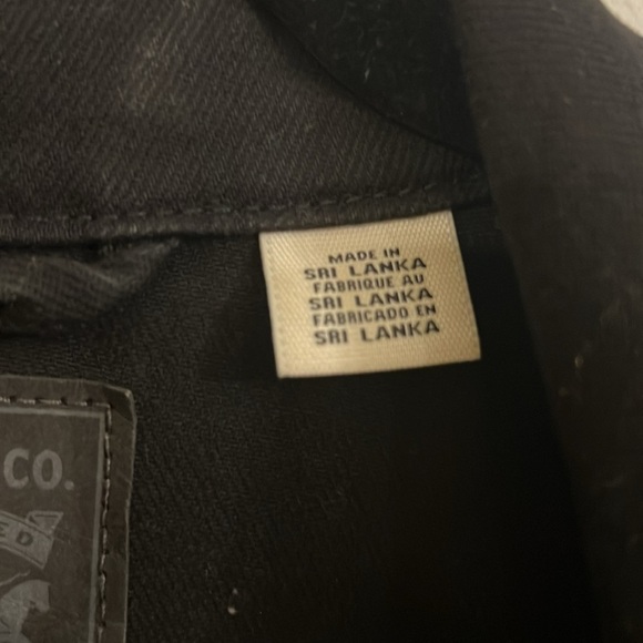 Levi's Jean Jacket - Size L - Picture 6 of 8